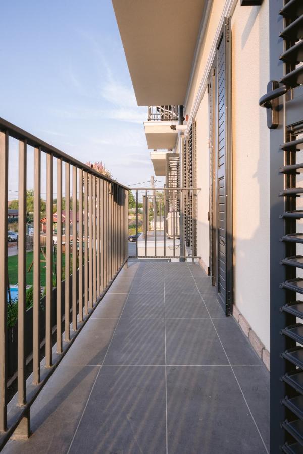 La Boheme Corbeanca - Partener Therme Ostratu Екстер'єр фото